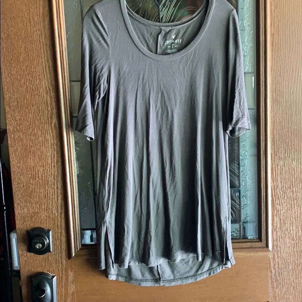 American Eagle tee.